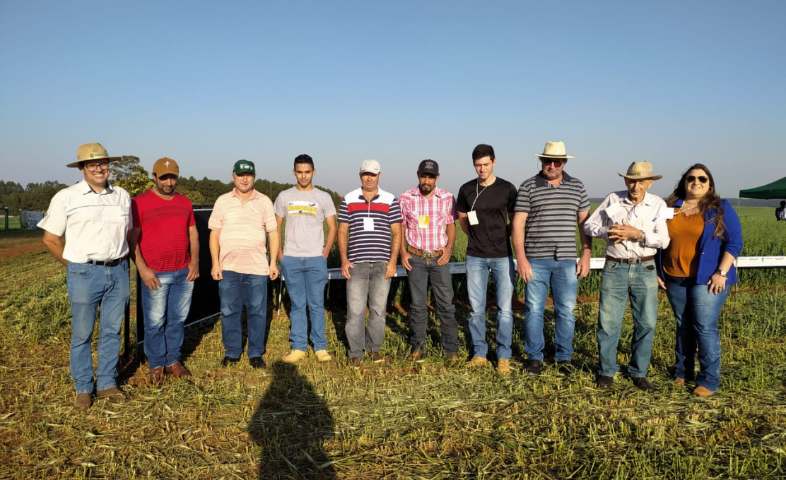 Agricultores de São Pedro do Iguaçu participam da VII Jornada Tecnológica no Campo em Santa ...