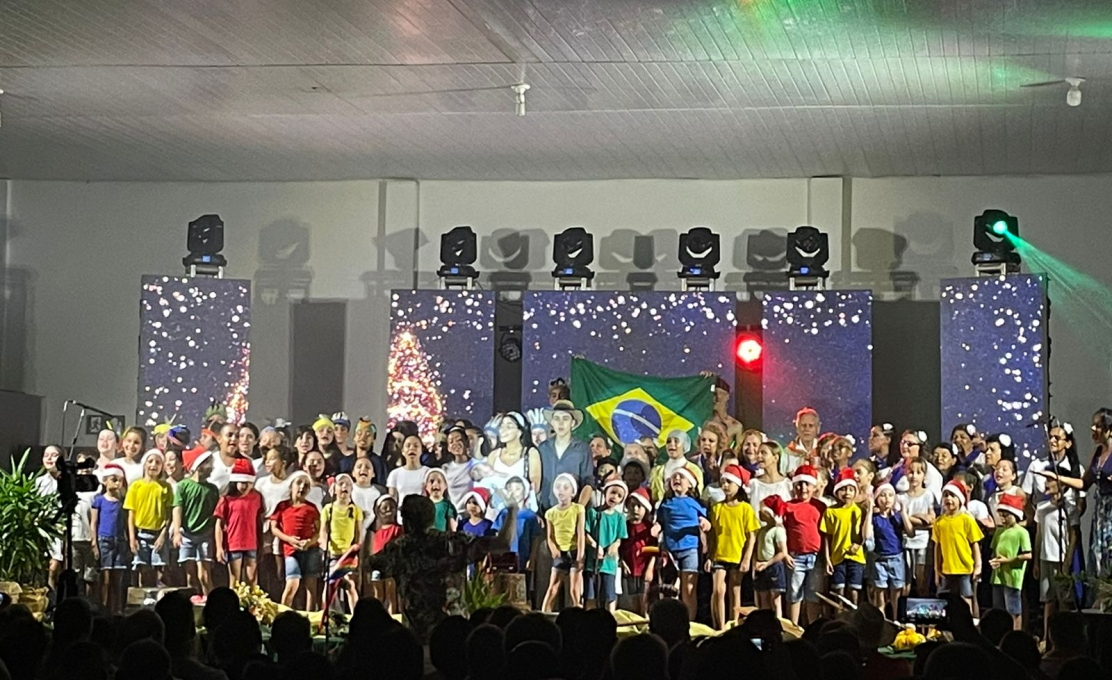Cantata Natalina surpreende e encanta o público.