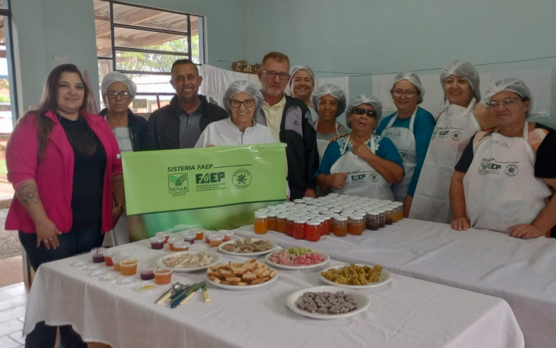 Curso de geleias doces de corte e doces pastosos.